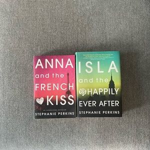 “Anna and the French Kiss” and “Isla and the Happily Ever After” Novels